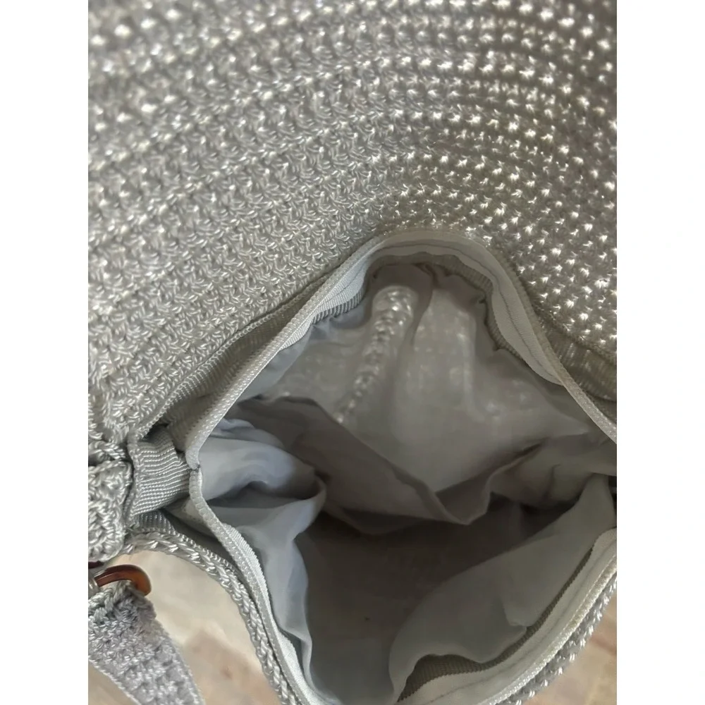 Carlo D'Santi Knit Grey Silver Crossbody Bag Purse‎